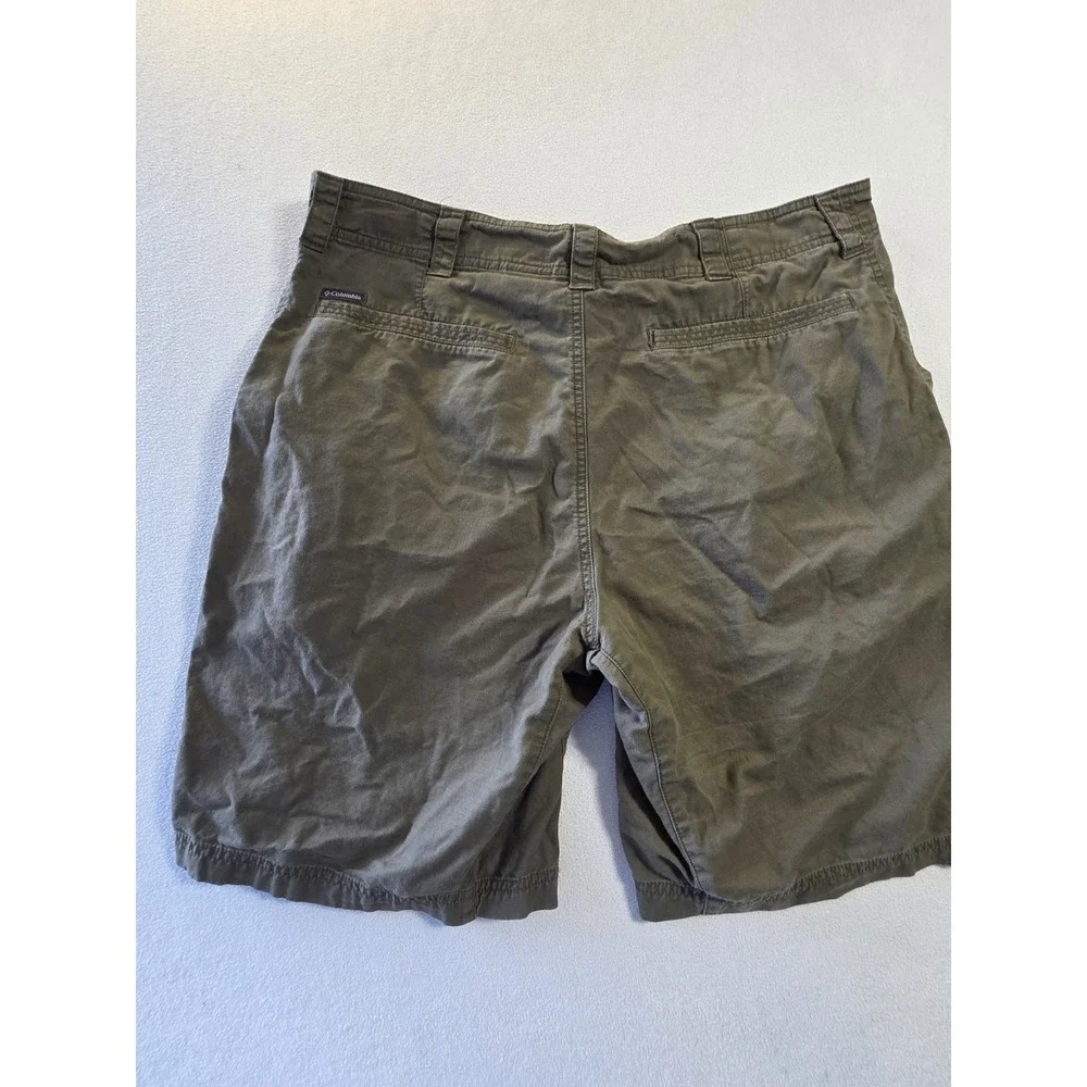 Columbia Omni-Shade Men's Shorts 36W 10L Olive Green Outdoor Hiking Pockets